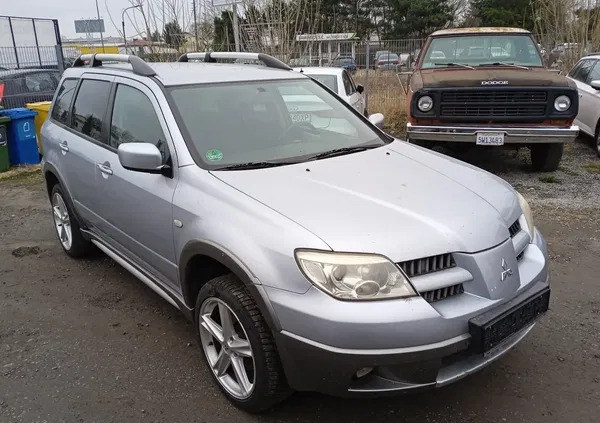 warszawa Mitsubishi Outlander cena 8900 przebieg: 273000, rok produkcji 2005 z Warszawa